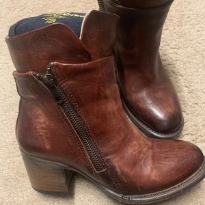 Freebird Clip Heeled Boots